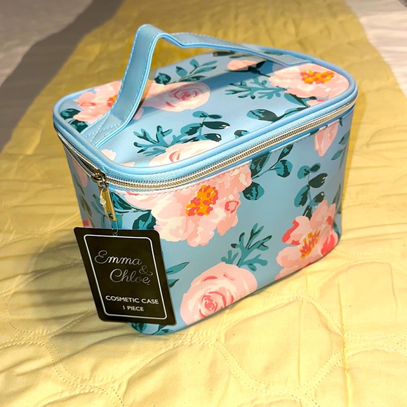 Emma & Chloe Cosmetic Case NWT - Picture 1 of 5
